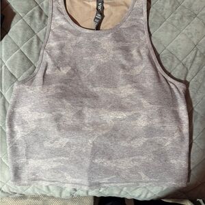 Vuori Padded Cropped Tank